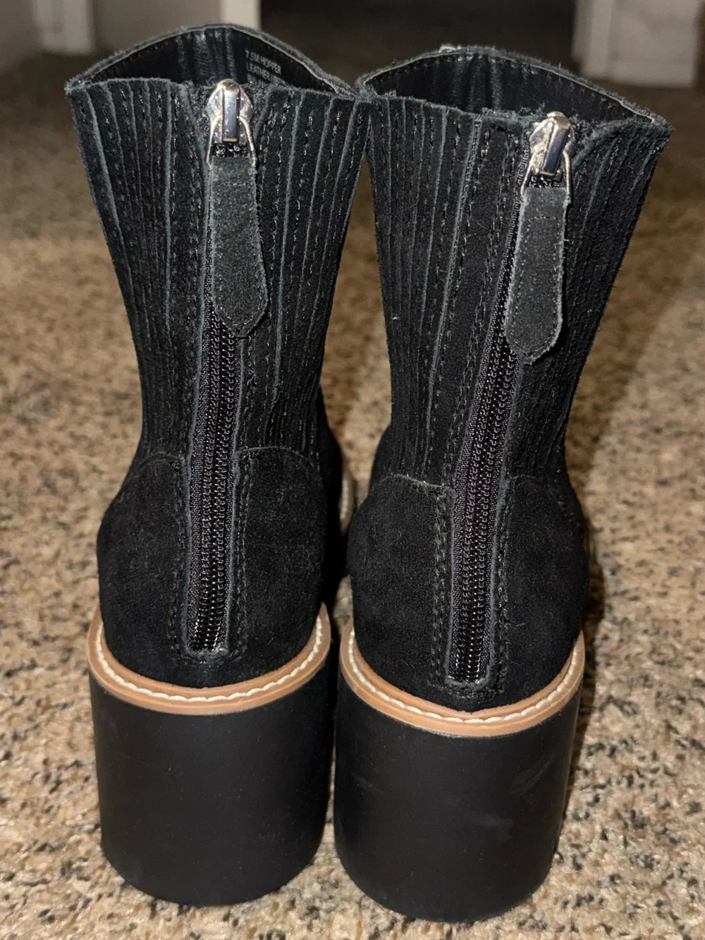 Boots - Picture 3 of 6